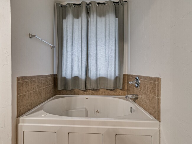 Building Photo - 4117 Green Apple Dr