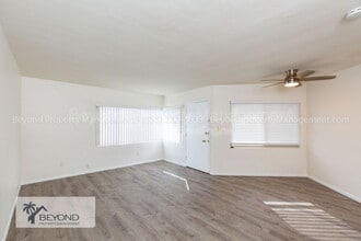 Building Photo - 4437.5 Menlo Ave