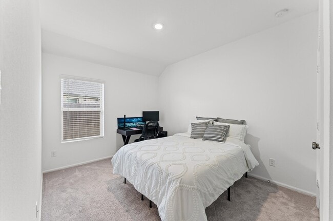 Building Photo - 31722 Harmony High Ln