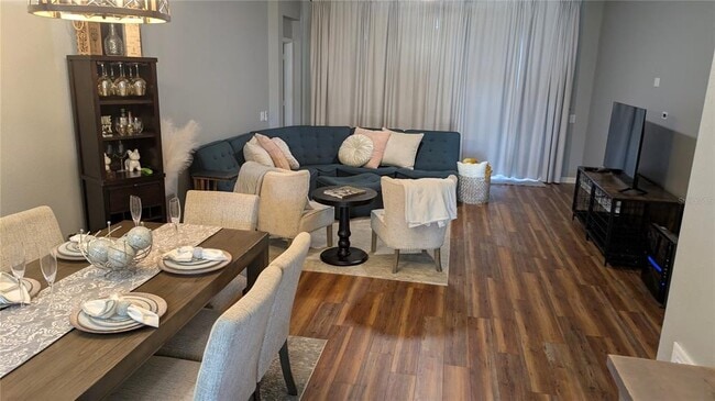 Building Photo - 581 Painted Leaf Dr