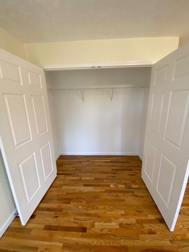 Building Photo - 204 Betsinger Rd