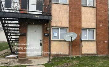 Building Photo - 1006 E 15th Ave