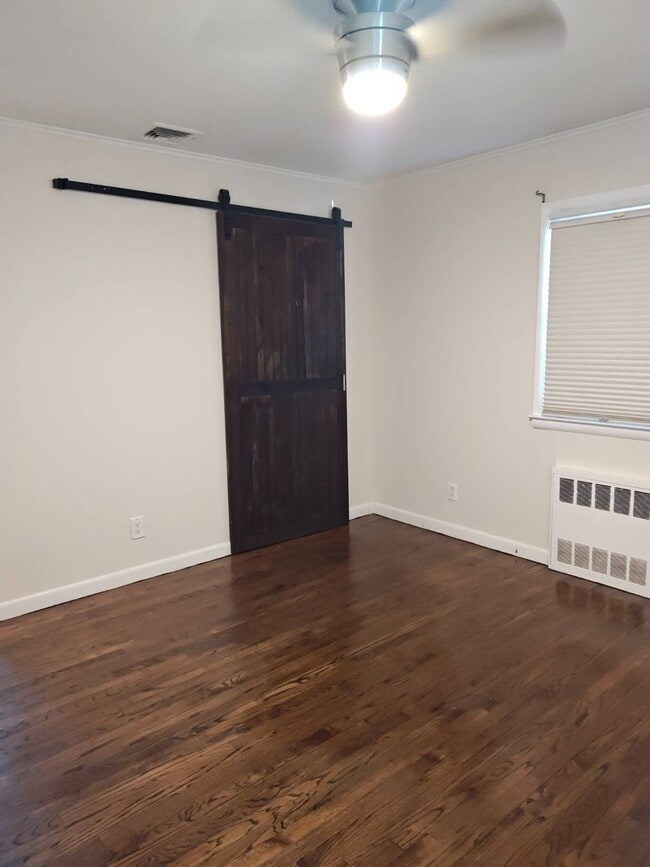 Building Photo - 2354 N Wading River Rd