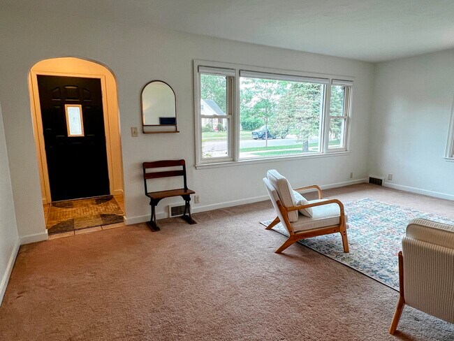 The entryway has a large closet for shoes and coats. - 228 W Lexington Blvd