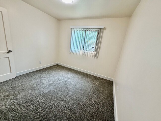 Building Photo - Kenton 3BR/2BA Single-Level Home | Private Yard, W/D Included & Off-Street Parking