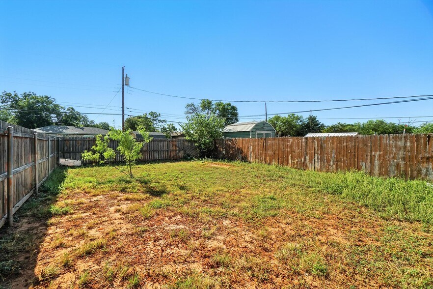 Building Photo - 2319 N Danville Dr