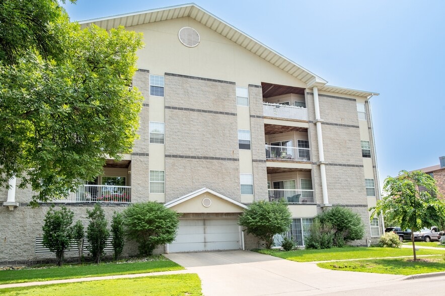 Primary Photo - Park Ridge Apartments