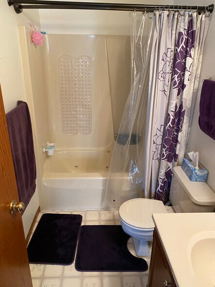 Building Photo - 1542 Lucy Dr