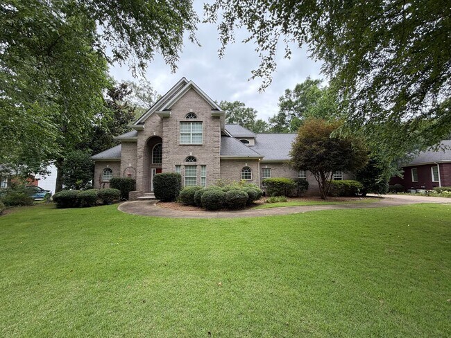 Building Photo - Executive Rental in West Rome $2,595