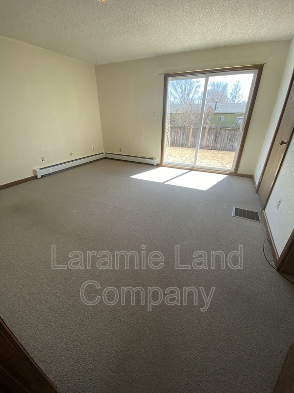 Building Photo - 2664 W Jefferson St