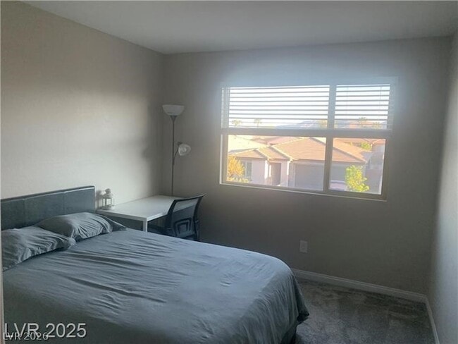 Building Photo - 10688 Silver Pond Ave