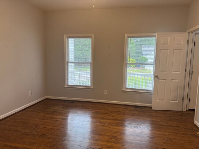 Building Photo - Beautiful home near downtown New Bern