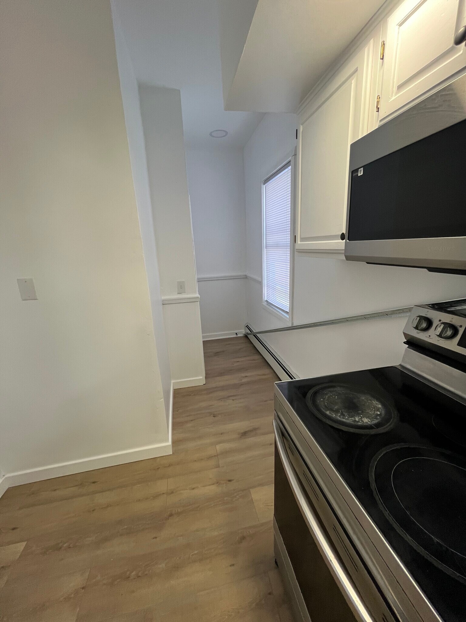 Building Photo - 211 Oxford St