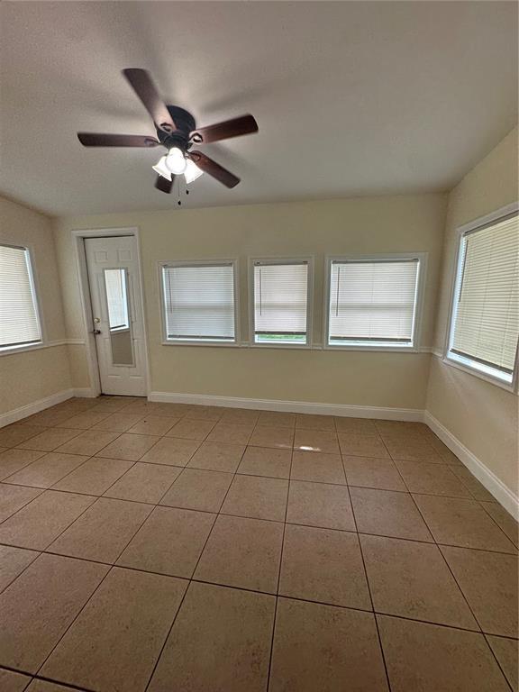 Building Photo - 7405 Willow Wisp Dr E