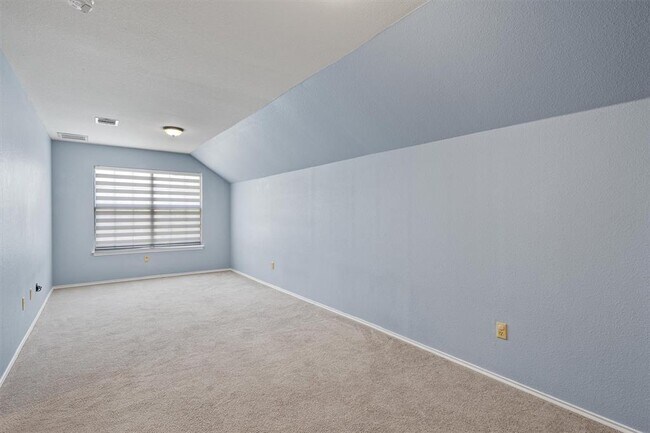 Building Photo - 100 Parque Cir