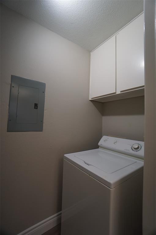 Building Photo - 9100 Mountain Ridge Dr