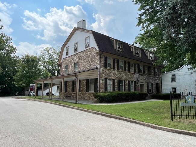 Building Photo - 4 E Germantown Pike
