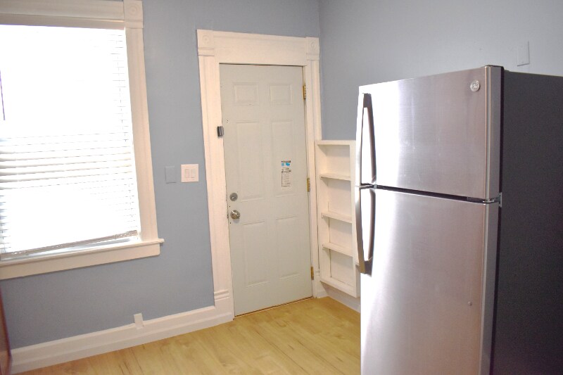 Building Photo - 6011 37th Ave