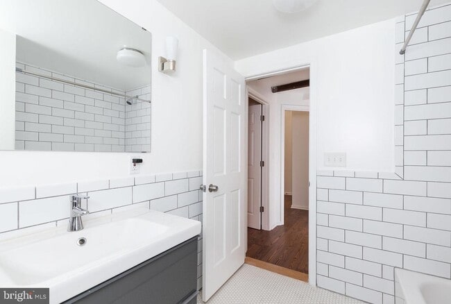 Building Photo - 307 Mosher St
