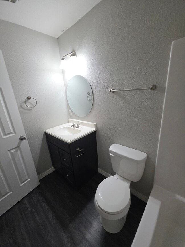 Building Photo - 2211 S Hartford Cove