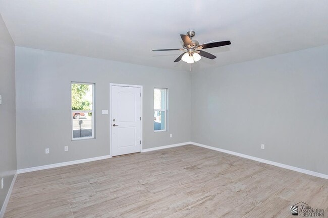 Building Photo - 643 S Orange Ave