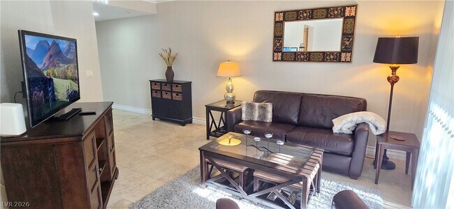 Building Photo - 210 E Flamingo Rd