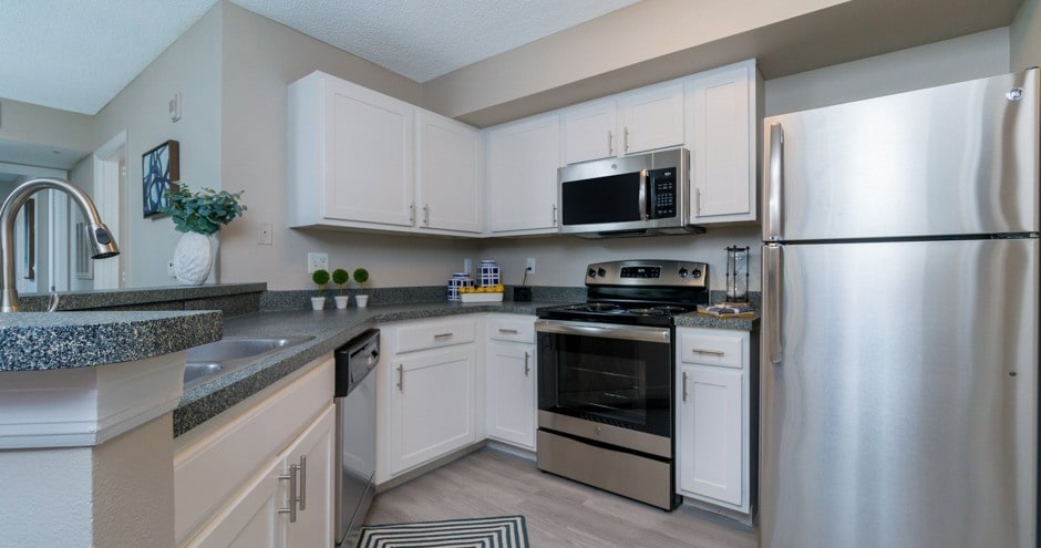 Building Photo - Lakes at North Port Apartments