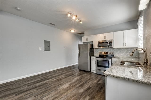 Building Photo - 4522 Gaston Ave