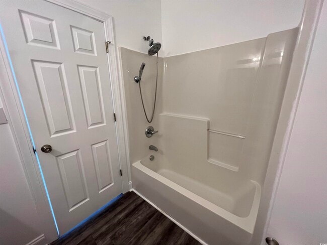 Building Photo - 2057 Silvercrest Dr