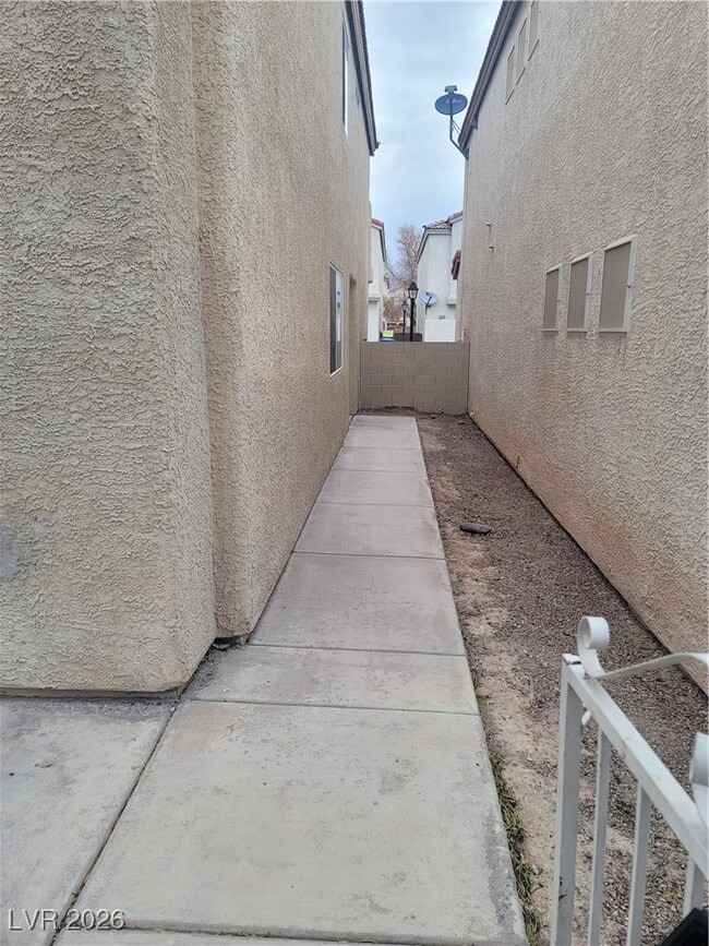 Building Photo - 3123 Inlet Bay Ave