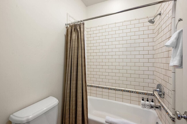 Building Photo - 36 W Dove Wing Dr