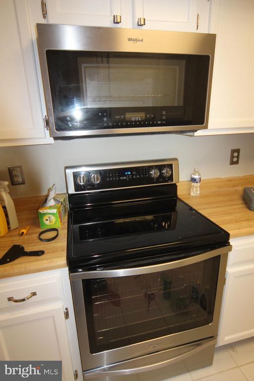 Building Photo - 12288 Wadsworth Way