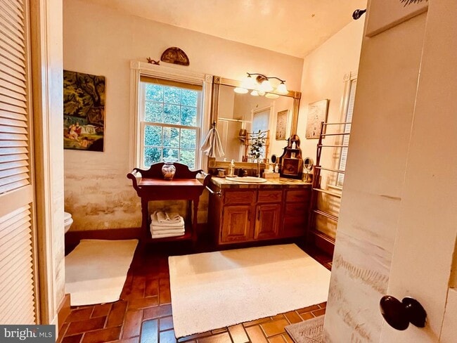 Building Photo - 30 Cornhill St