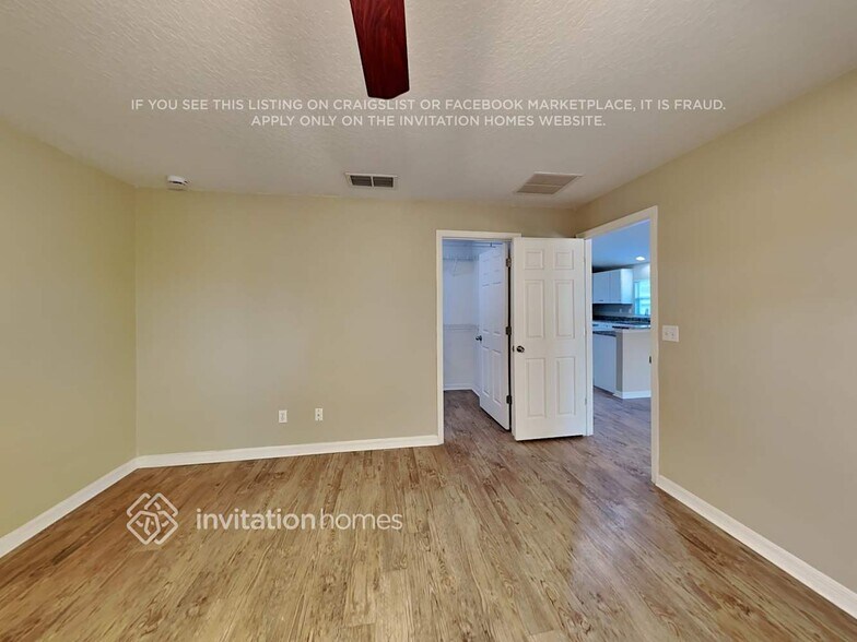 Building Photo - 116 Dakota Ave