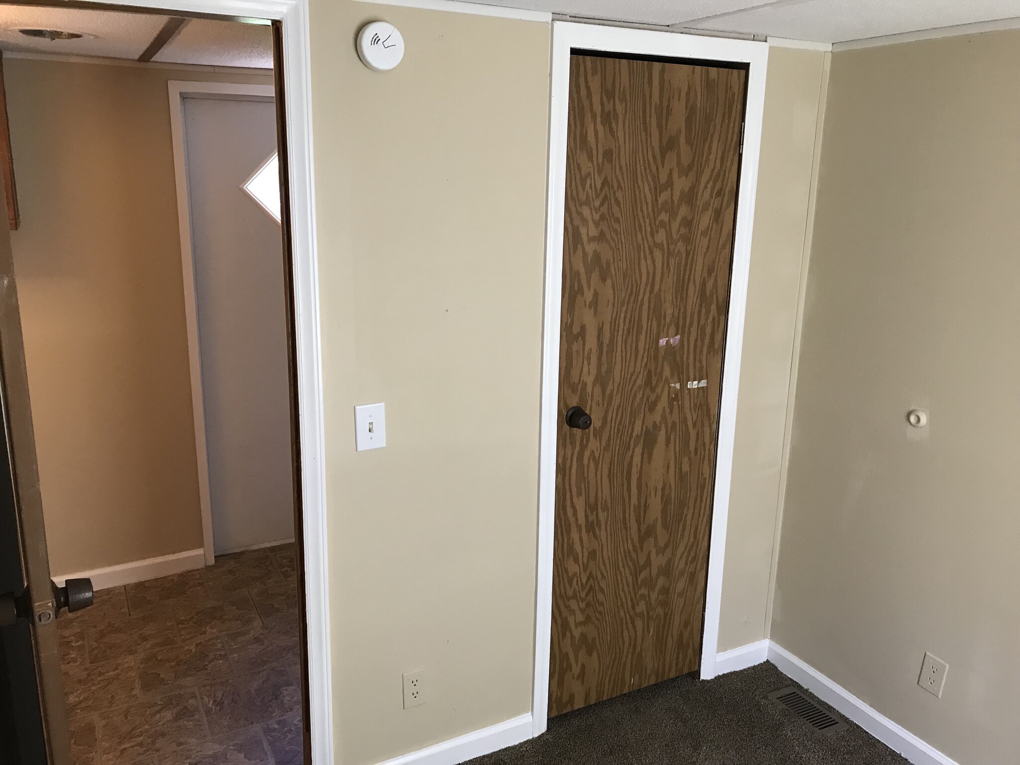 Bedroom 2 - 4908 Ridgecrest Rd