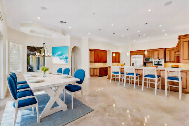 Building Photo - 953 Banyan Dr