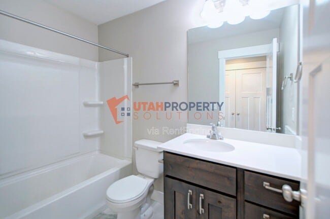 Building Photo - 12272 S Macdill Ct