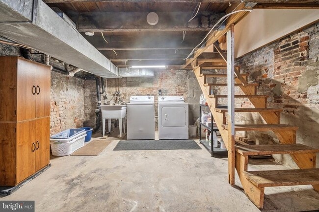 Building Photo - 2040 Orleans St