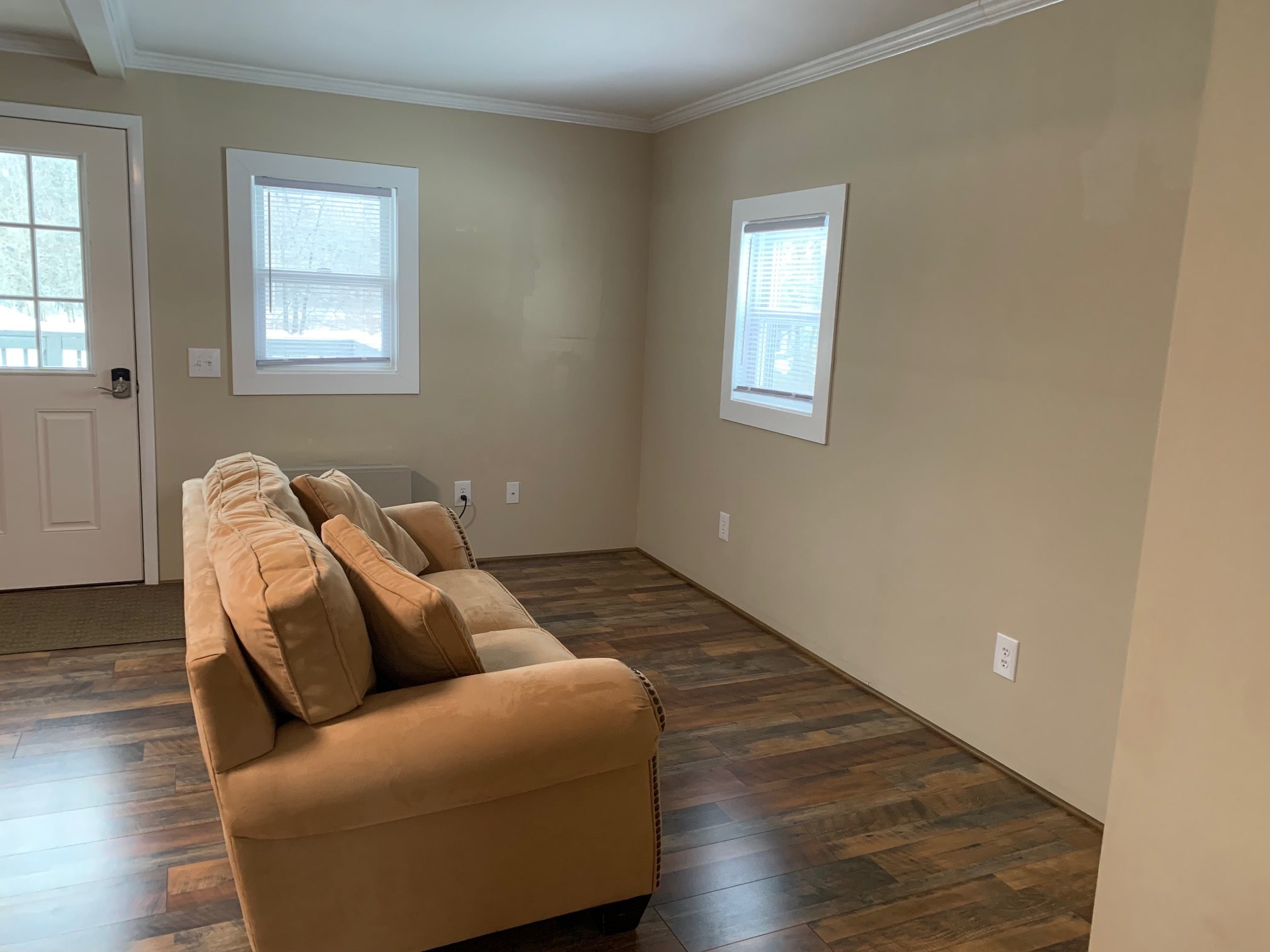 Building Photo - 161 Rowe Ave