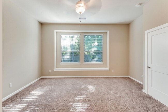 Building Photo - 104 Windflower Track Ct