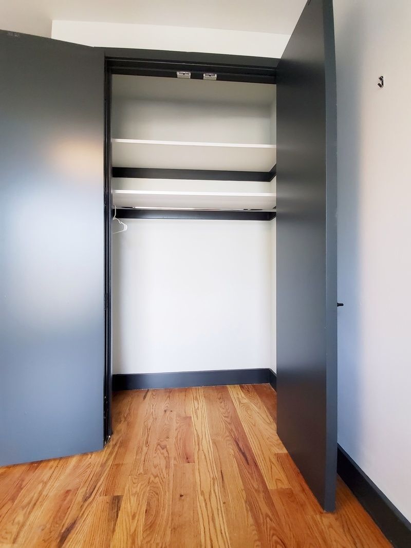 Building Photo - 301 Broadway