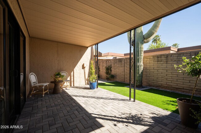 Building Photo - 7837 E Crestwood Way