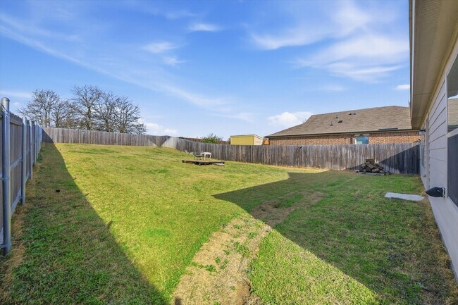 Building Photo - 1393 Beach Dr