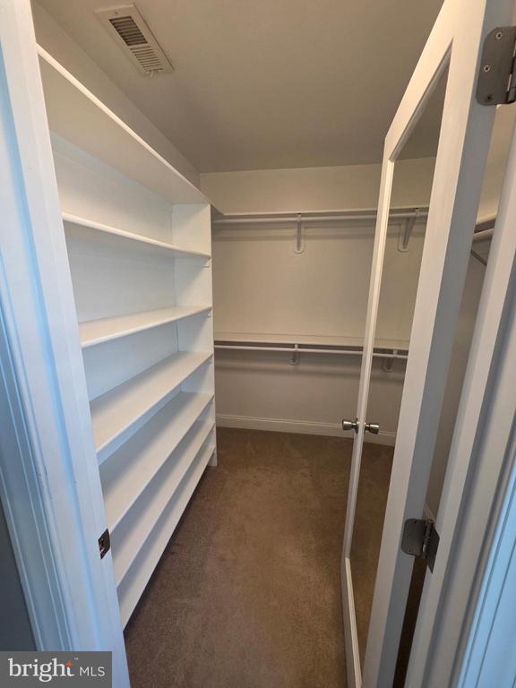 Building Photo - 17268 Larimer St