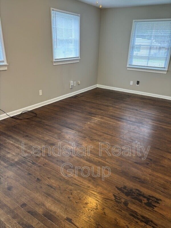 Building Photo - 5412 Euclid Ave