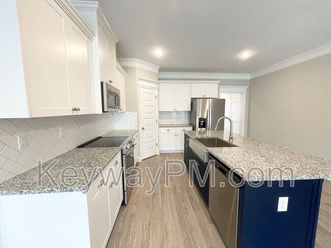 Building Photo - 301 Sumac Trail
