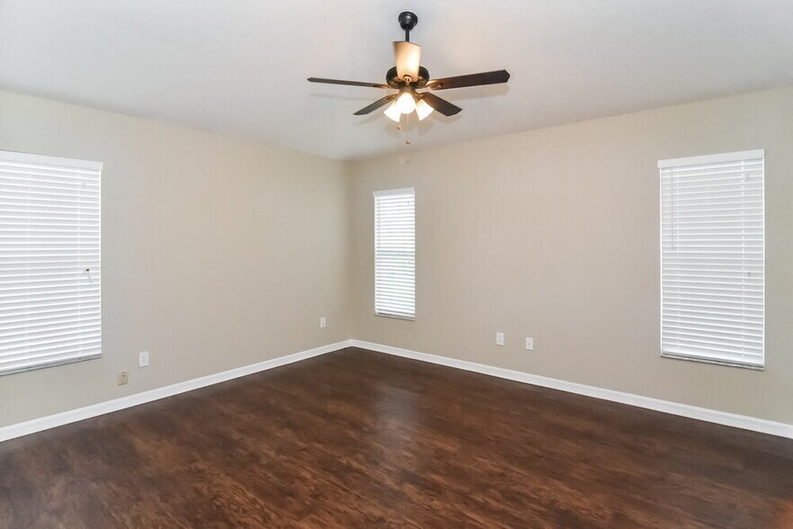 Building Photo - 4053 Longworth Loop