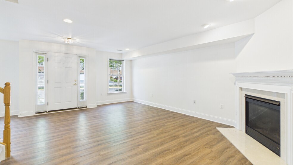 Building Photo - 25807 Turlough Ter