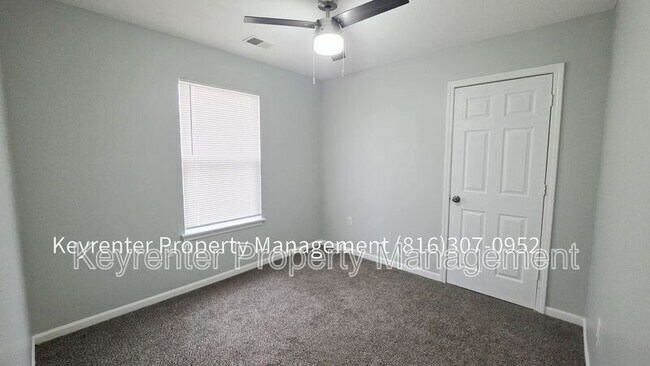 Building Photo - 5200 Olive St