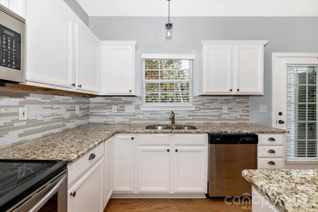 Building Photo - 4102 Christine Ln